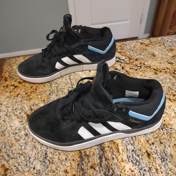 Adidas Tyshawn Black White Blue Skateboarding Sneakers EE6076 Size US 7 - Picture 4 of 12